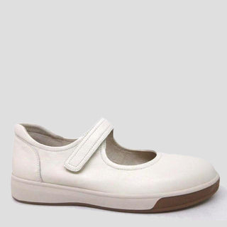AITCH XF - MILK LEATHER FLATS