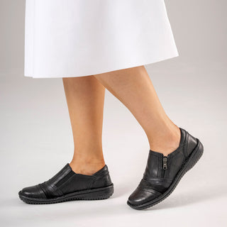 5849 - BLACK CRINKLE LEATHER FLATS