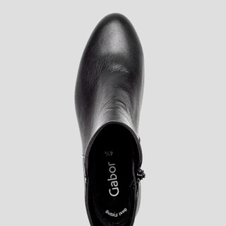 G75.680 - BLACK LEATHER ANKLE BOOTS