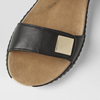 LITTLA W - BLACK LEATHER-BLACK SOLE SANDALS