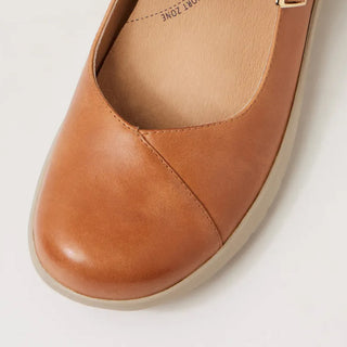 SAJA W - TAN LEATHER FLATS