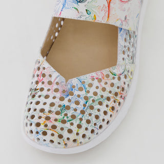 SINDIS XF - ALMOND FLORAL LEATHER FLATS