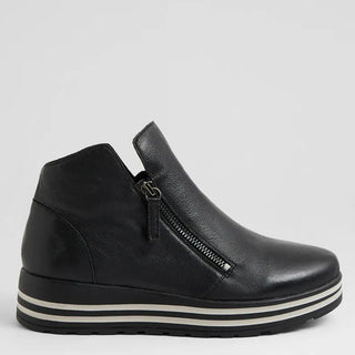 VIMMA XF - BLACK LEATHER ANKLE BOOTS