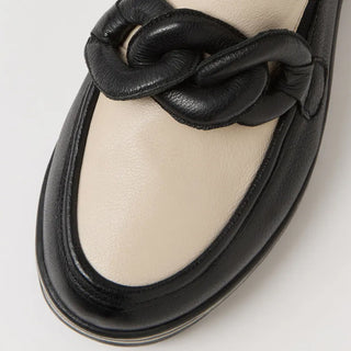 VYRONS XF - BLACK - ALMOND LEATHER LOAFERS FLATS