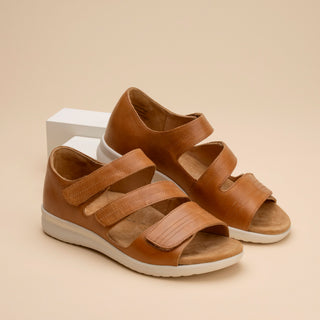 BARDOT XW - TAN LEATHER  WHITE SOLE SANDALS